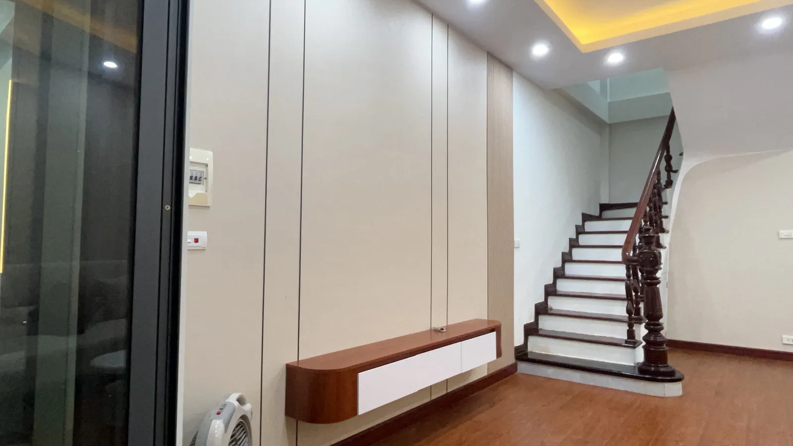 BA GÁC TRÁNH, NGÕ NÔNG RỘNG, 30M RA Ô TÔ TRÁNH, 28M2 + 5TẦNG, NGUYỄN CHÍNH HOÀNG MAI . - Ảnh 1